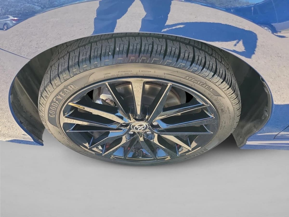 2024 Toyota Camry - Image 9