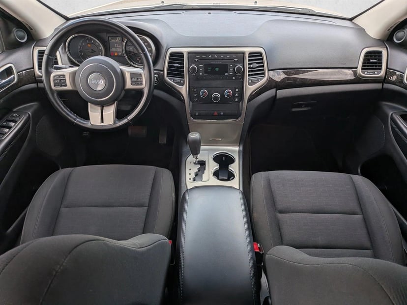 2012 Jeep Grand Cherokee - Image 19