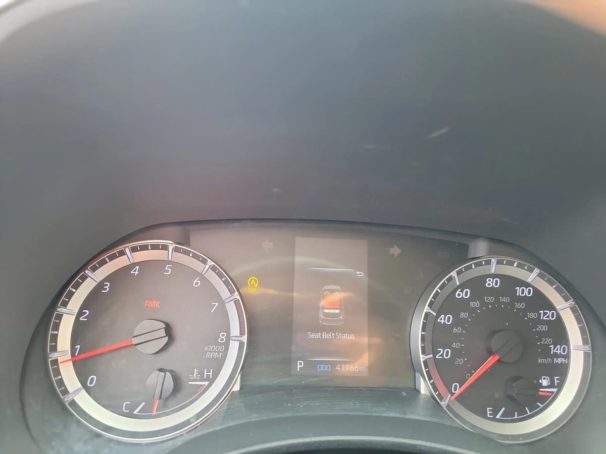 2022 Toyota Highlander - Image 16