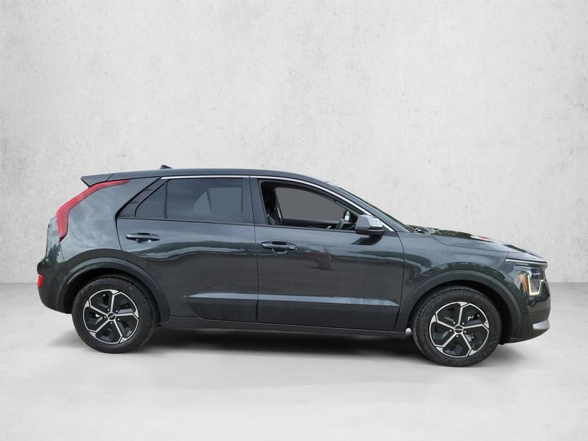 2023 Kia Niro - Image 4