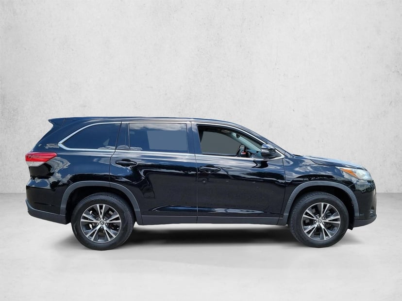 2019 Toyota Highlander - Image 4