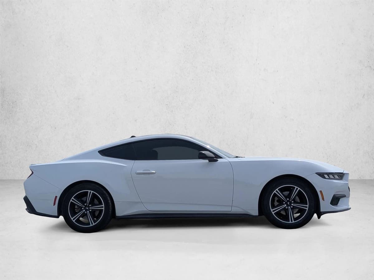 2024 Ford Mustang - Image 4