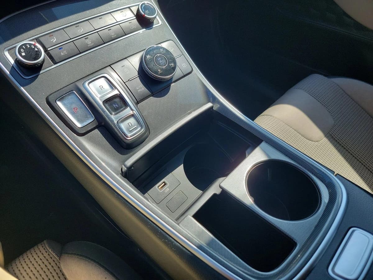 2023 Hyundai Santa Fe - Image 23