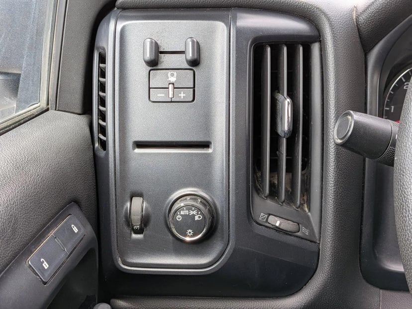2015 Chevrolet Silverado 2500HD - Image 12