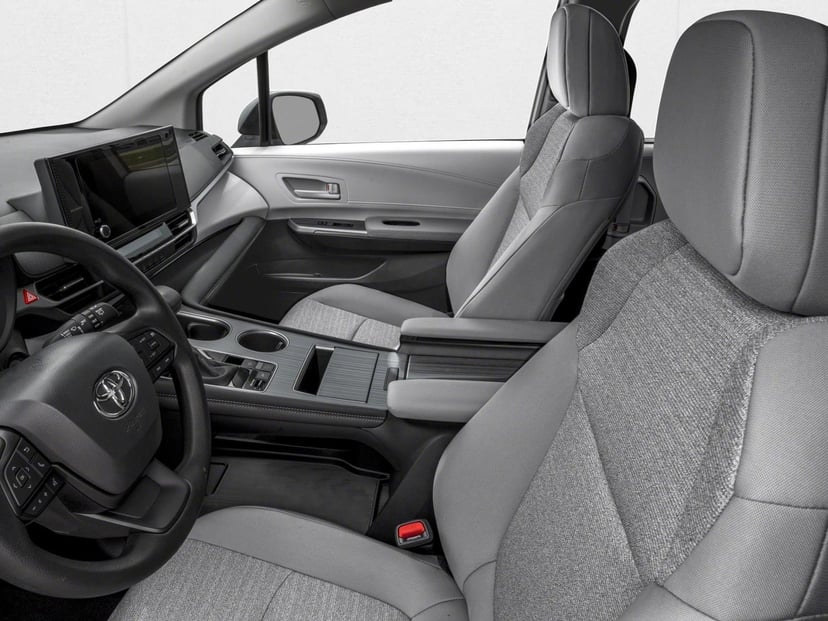 2026 Toyota Sienna - Image 6