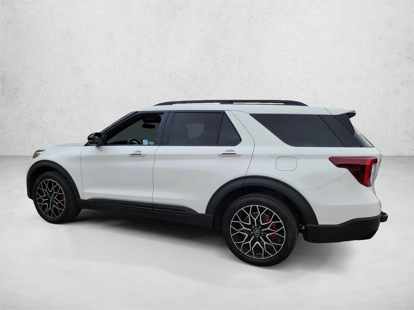 2023 Ford Explorer - Image 6