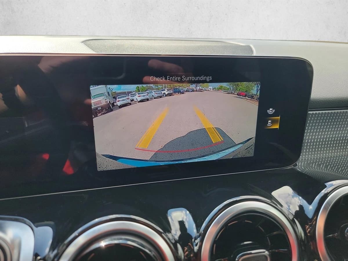 2023 Mercedes-Benz GLB 250 - Image 23