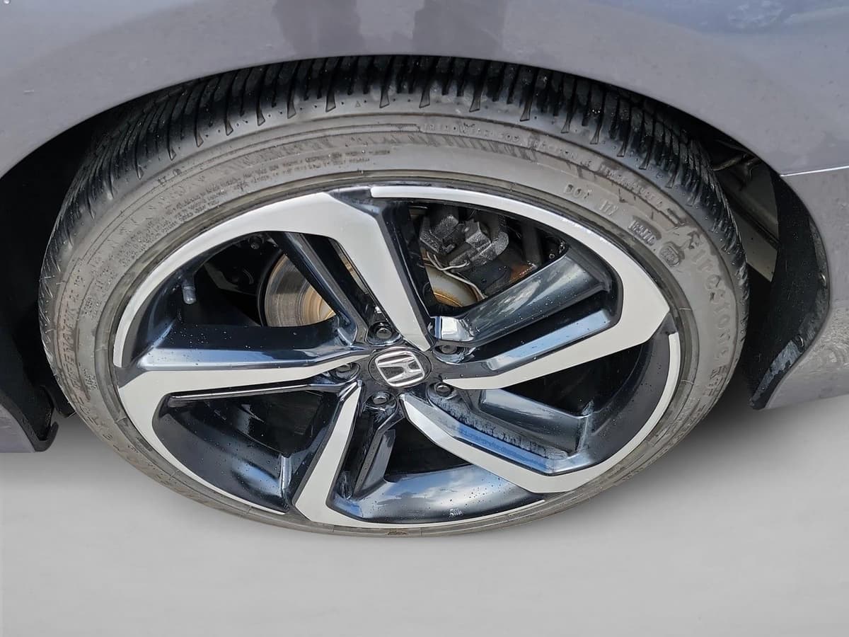 2020 Honda Accord - Image 12