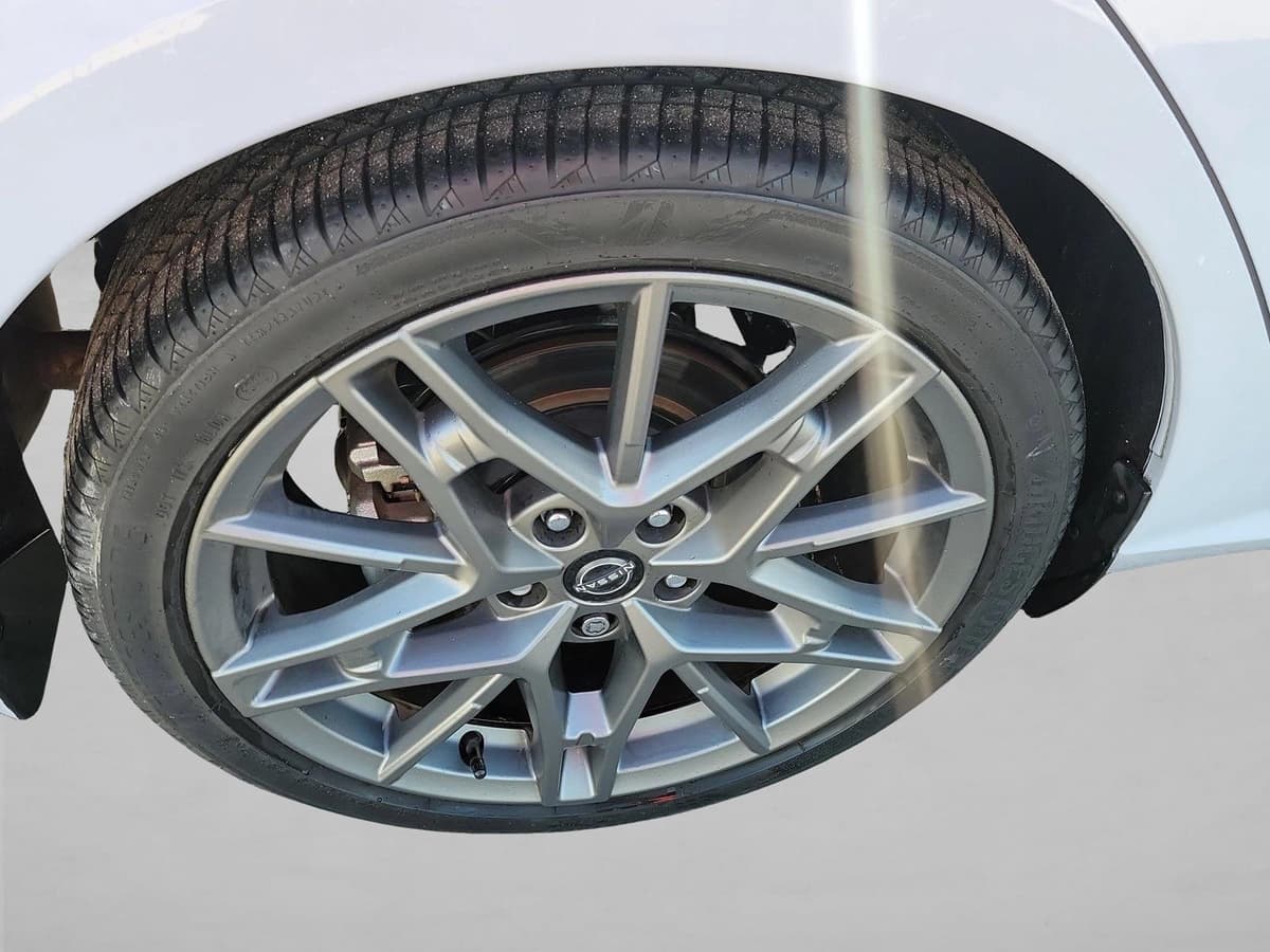 2023 Nissan Altima - Image 11