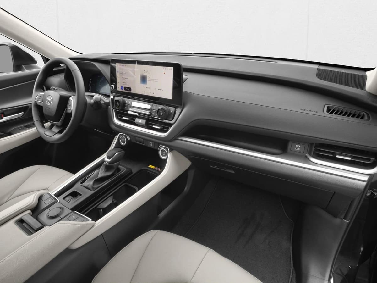 2026 Toyota Grand Highlander Hybrid - Image 11