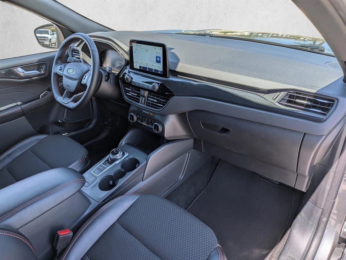 2025 Ford Escape - Image 22
