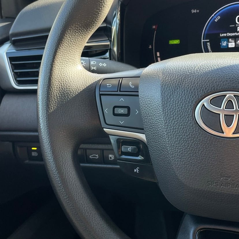 2025 Toyota Camry - Image 15
