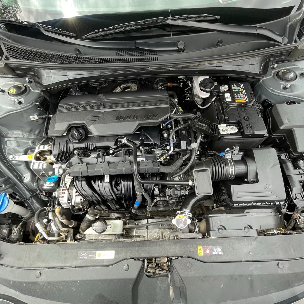 2025 Hyundai Elantra - Image 25