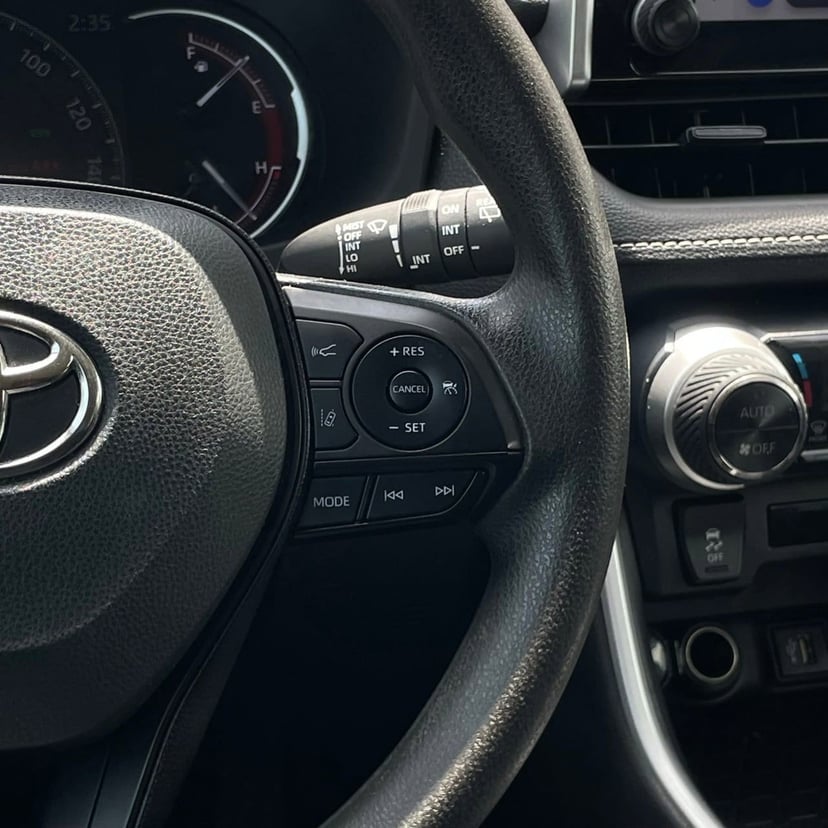 2023 Toyota RAV4 - Image 15