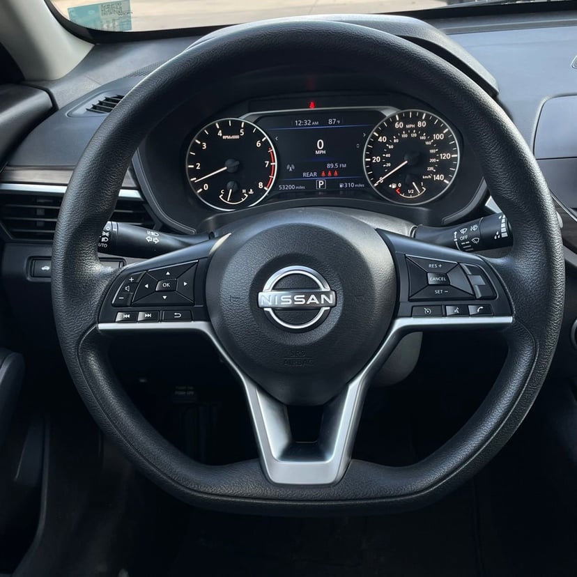 2024 Nissan Altima - Image 13