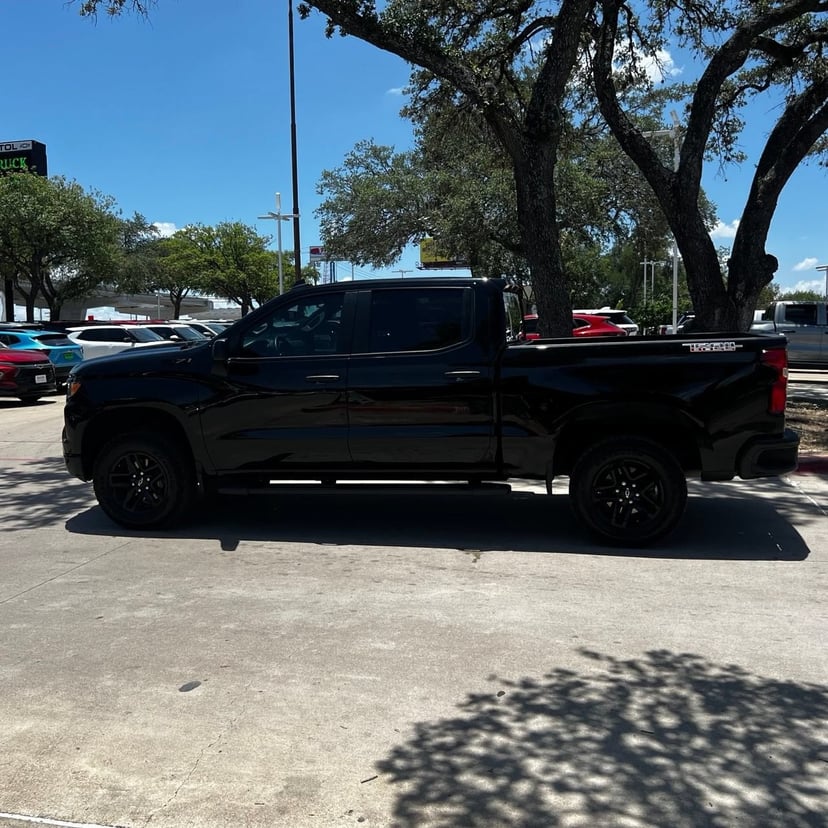 2024 Chevrolet Silverado 1500 - Image 1