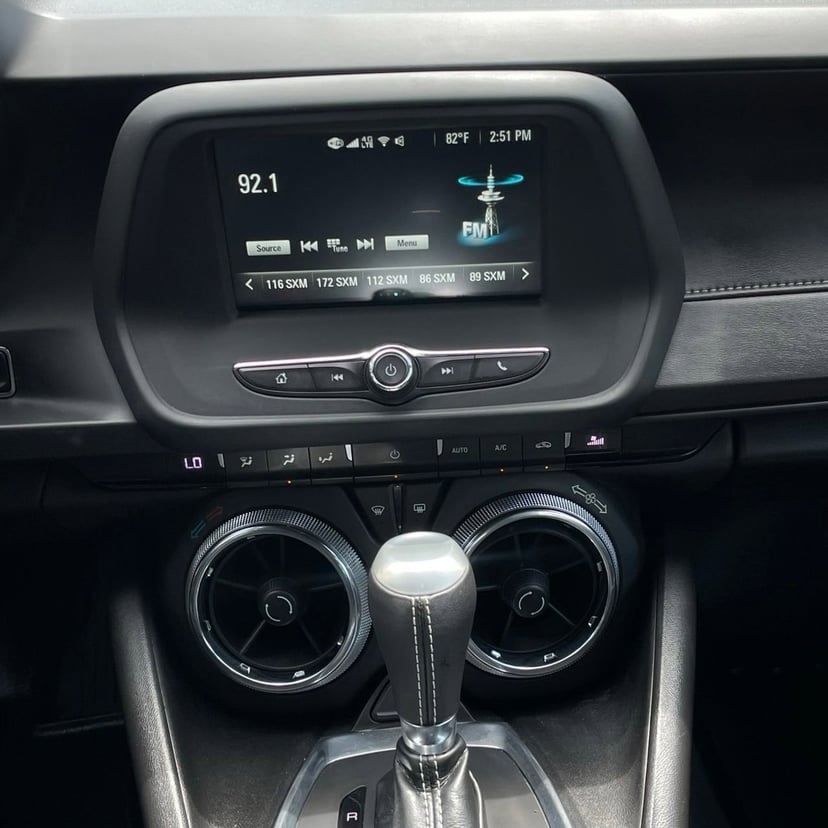 2018 Chevrolet Camaro - Image 17