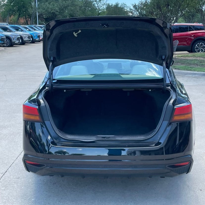 2024 Nissan Altima - Image 24
