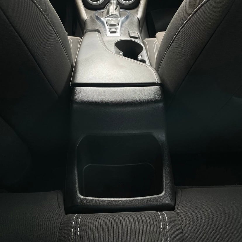 2023 Chevrolet Camaro - Image 24