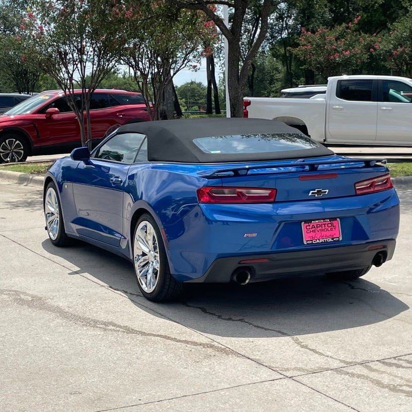 2018 Chevrolet Camaro - Image 4