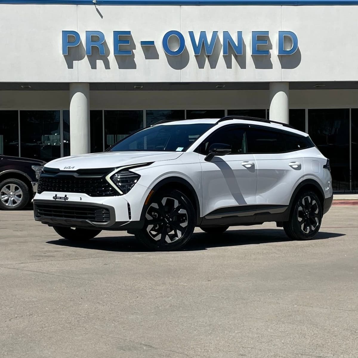 2024 Kia Sportage - Image 2