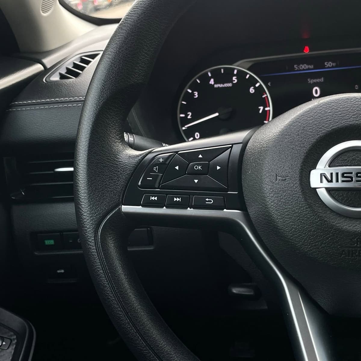 2023 Nissan Sentra - Image 14