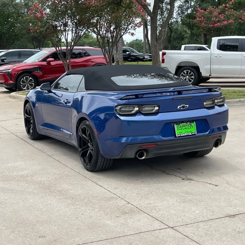 2023 Chevrolet Camaro - Image 4