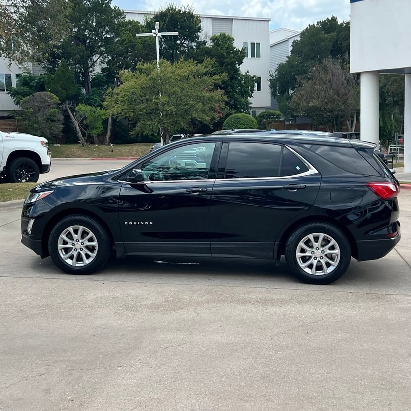 2020 Chevrolet Equinox - Image 1