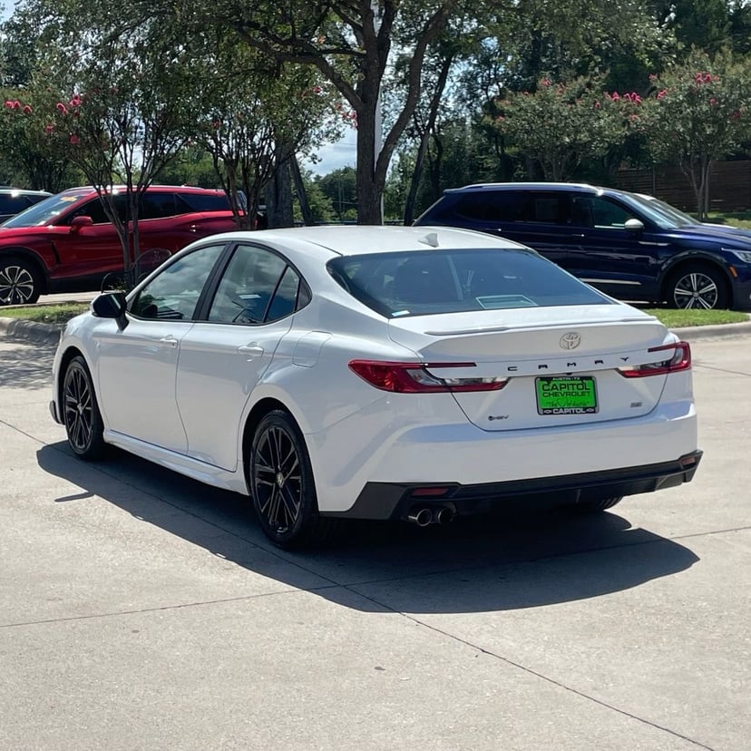 2025 Toyota Camry - Image 4