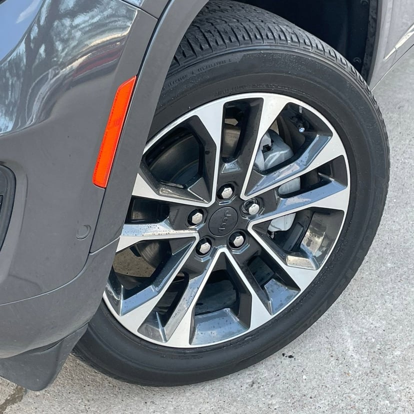 2023 Jeep Grand Cherokee - Image 9