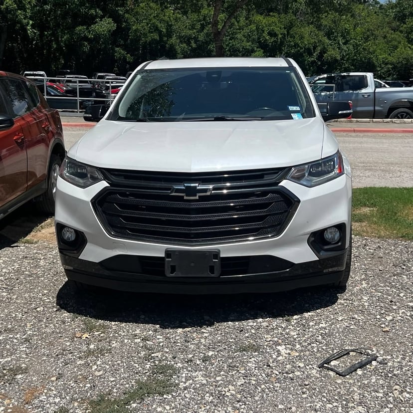 2019 Chevrolet Traverse - Image 2