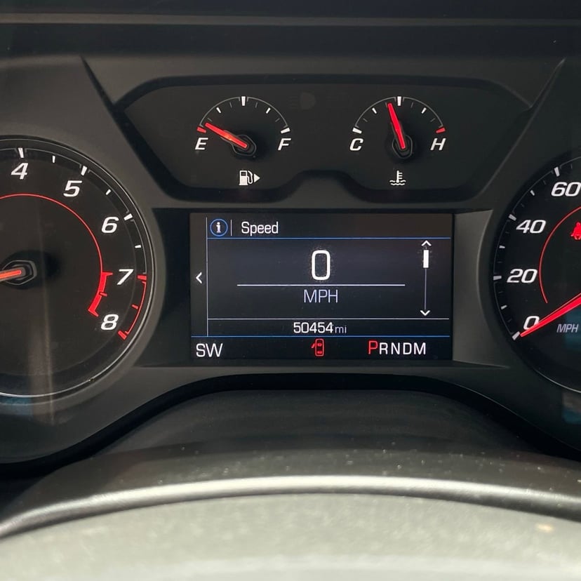 2023 Chevrolet Camaro - Image 15