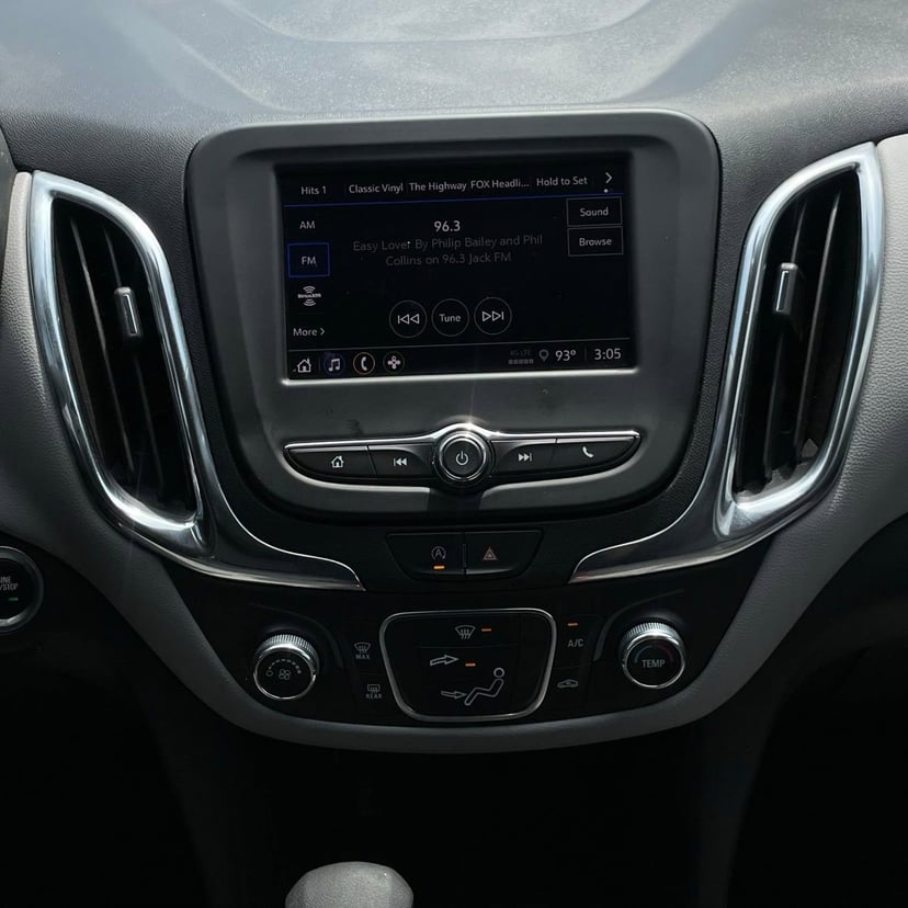 2024 Chevrolet Equinox - Image 17