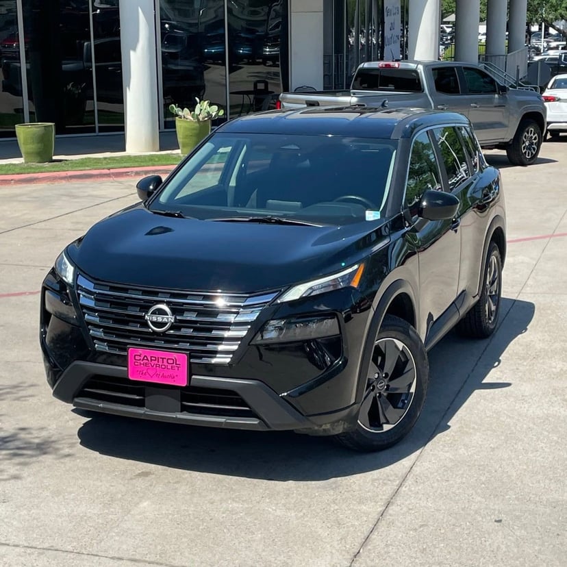 2025 Nissan Rogue - Image 9