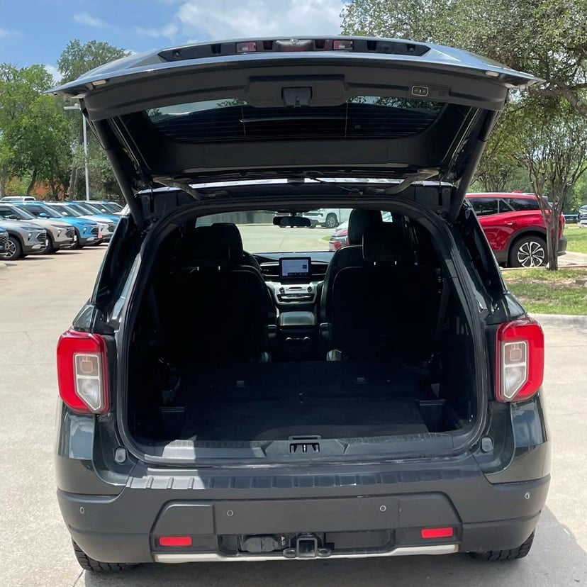 2022 Ford Explorer - Image 24