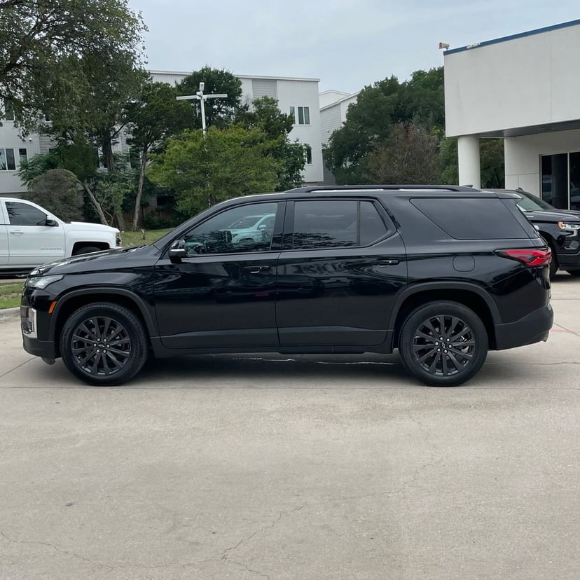 2022 Chevrolet Traverse - Image 3