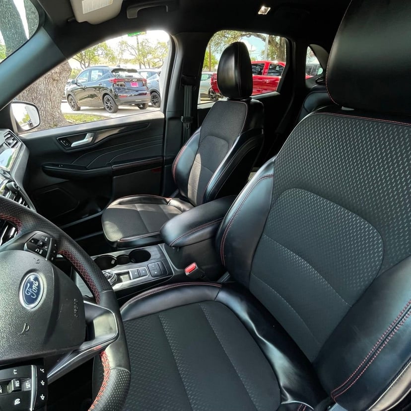 2025 Ford Escape - Image 21