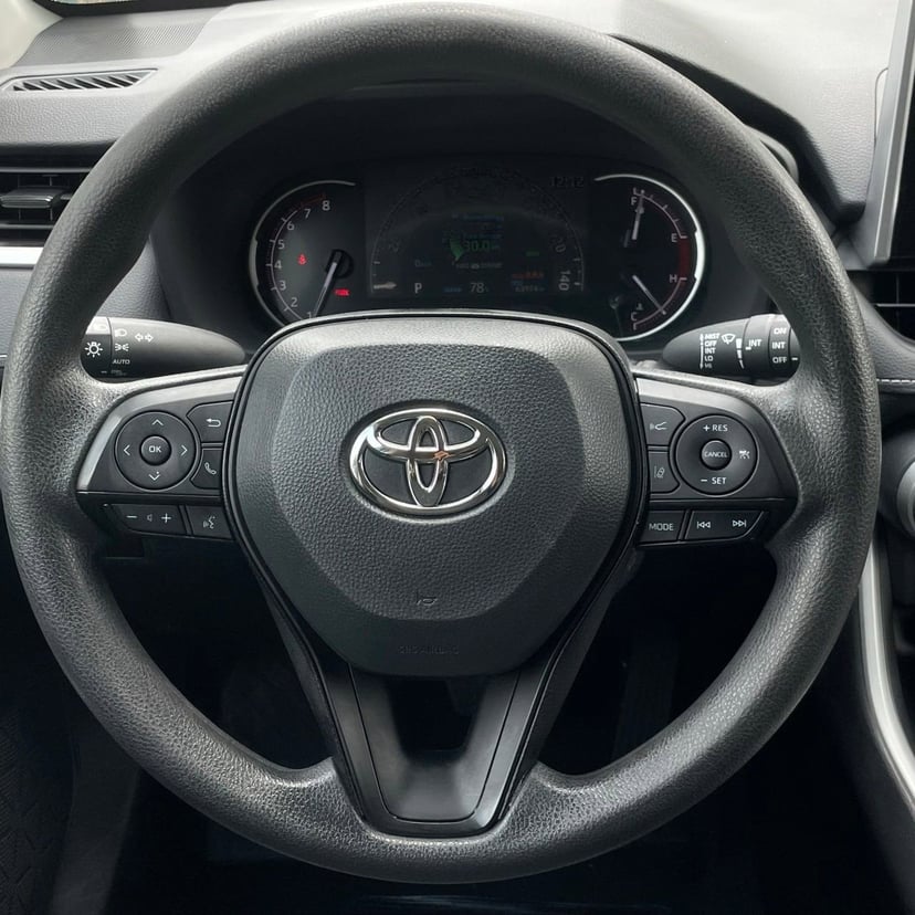 2024 Toyota RAV4 - Image 13