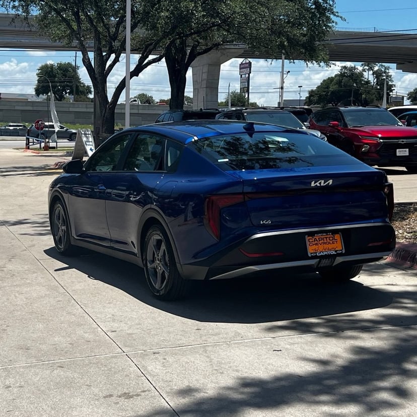 2025 Kia K4 - Image 3