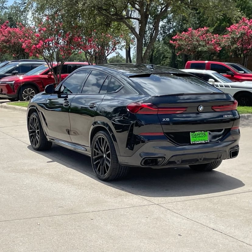 2023 BMW X6 - Image 2