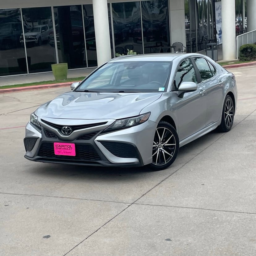 2023 Toyota Camry - Image 9