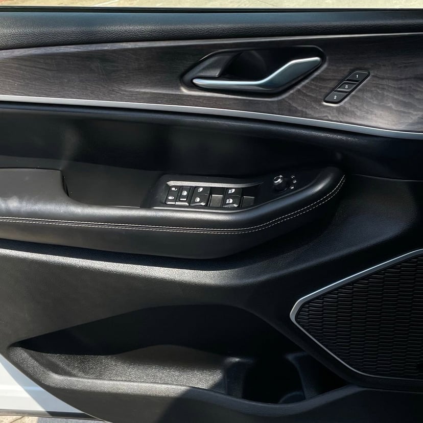2022 Jeep Grand Cherokee 4xe - Image 21