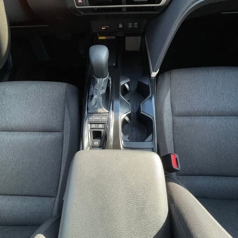 2025 Toyota Camry - Image 21