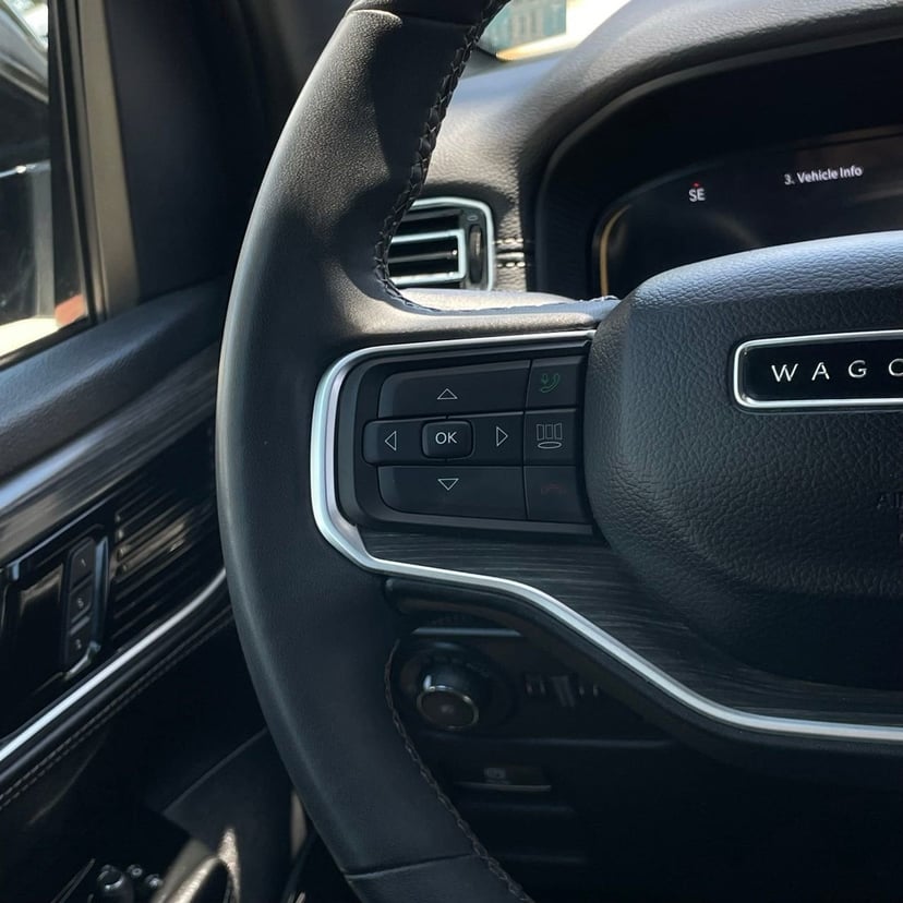 2024 Jeep Wagoneer L - Image 13