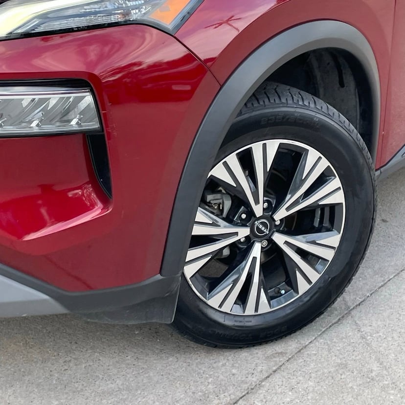 2023 Nissan Rogue - Image 9