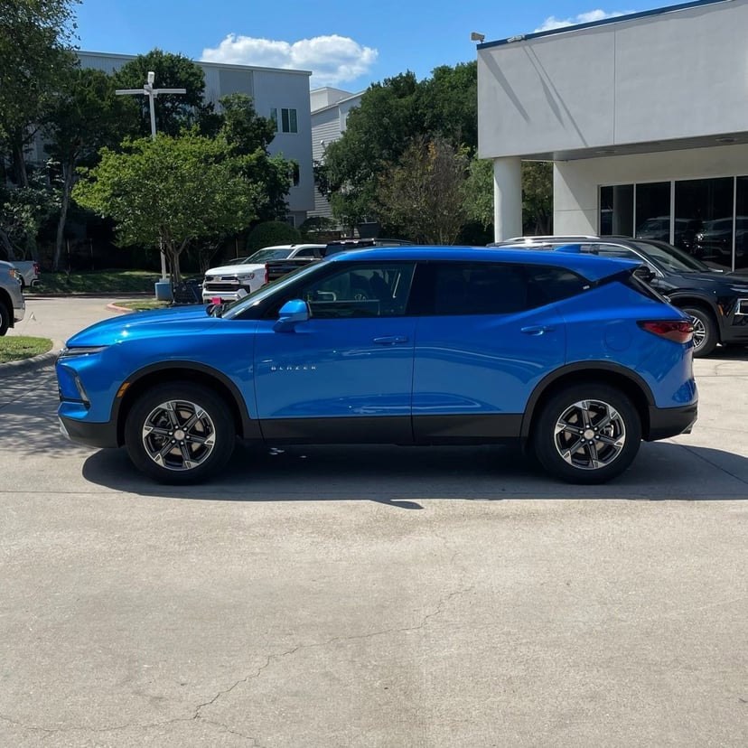 2025 Chevrolet Blazer - Image 3