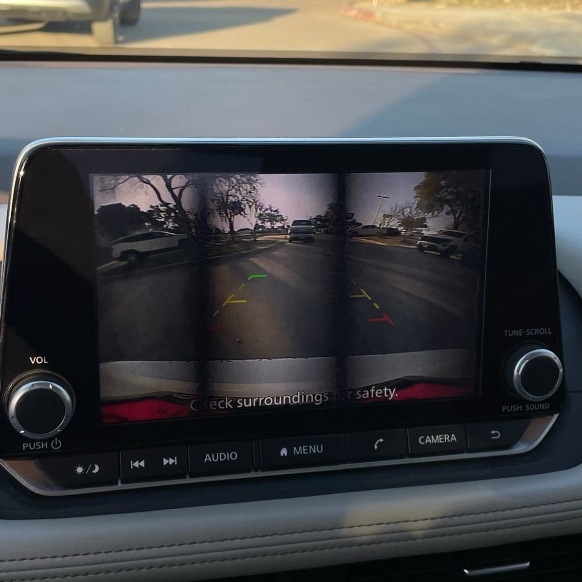 2025 Nissan Rogue - Image 18