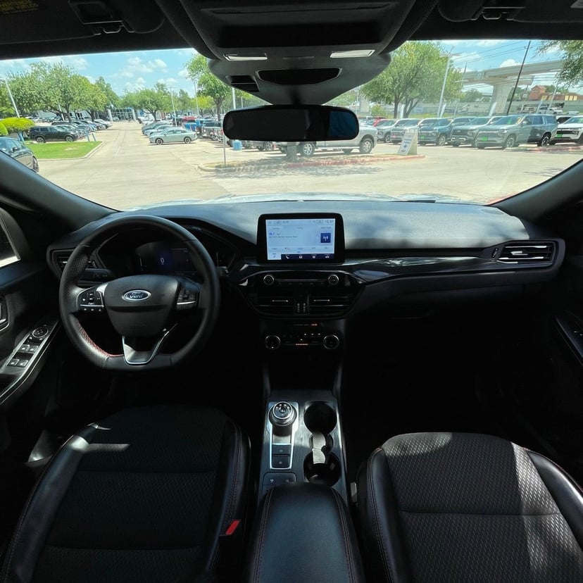 2025 Ford Escape - Image 10