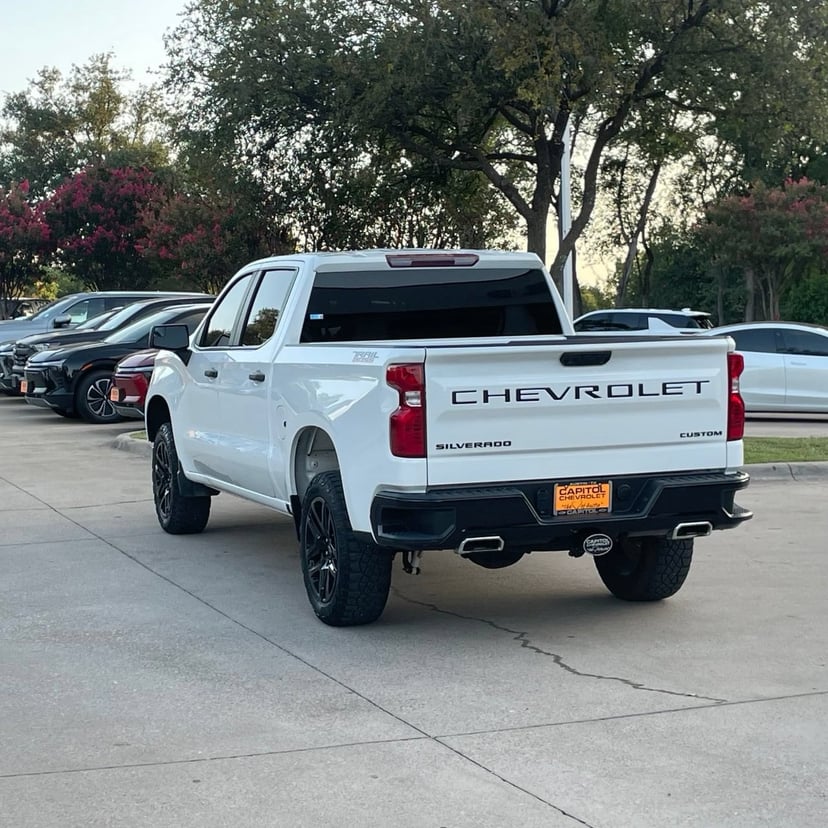 2024 Chevrolet Silverado 1500 - Image 3