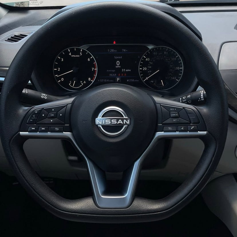 2024 Nissan Altima - Image 12
